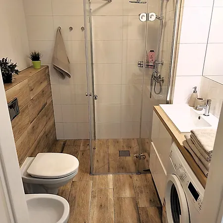 Apartment Bright - Comfy And Modern 50 M2 Flat With Private Bedroom