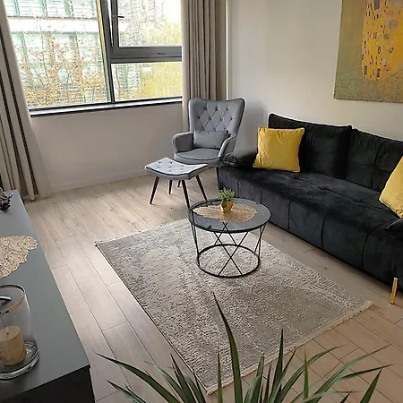 Bright - Comfy And Modern 50 M2 Flat With Private Bedroom Апартаменты *